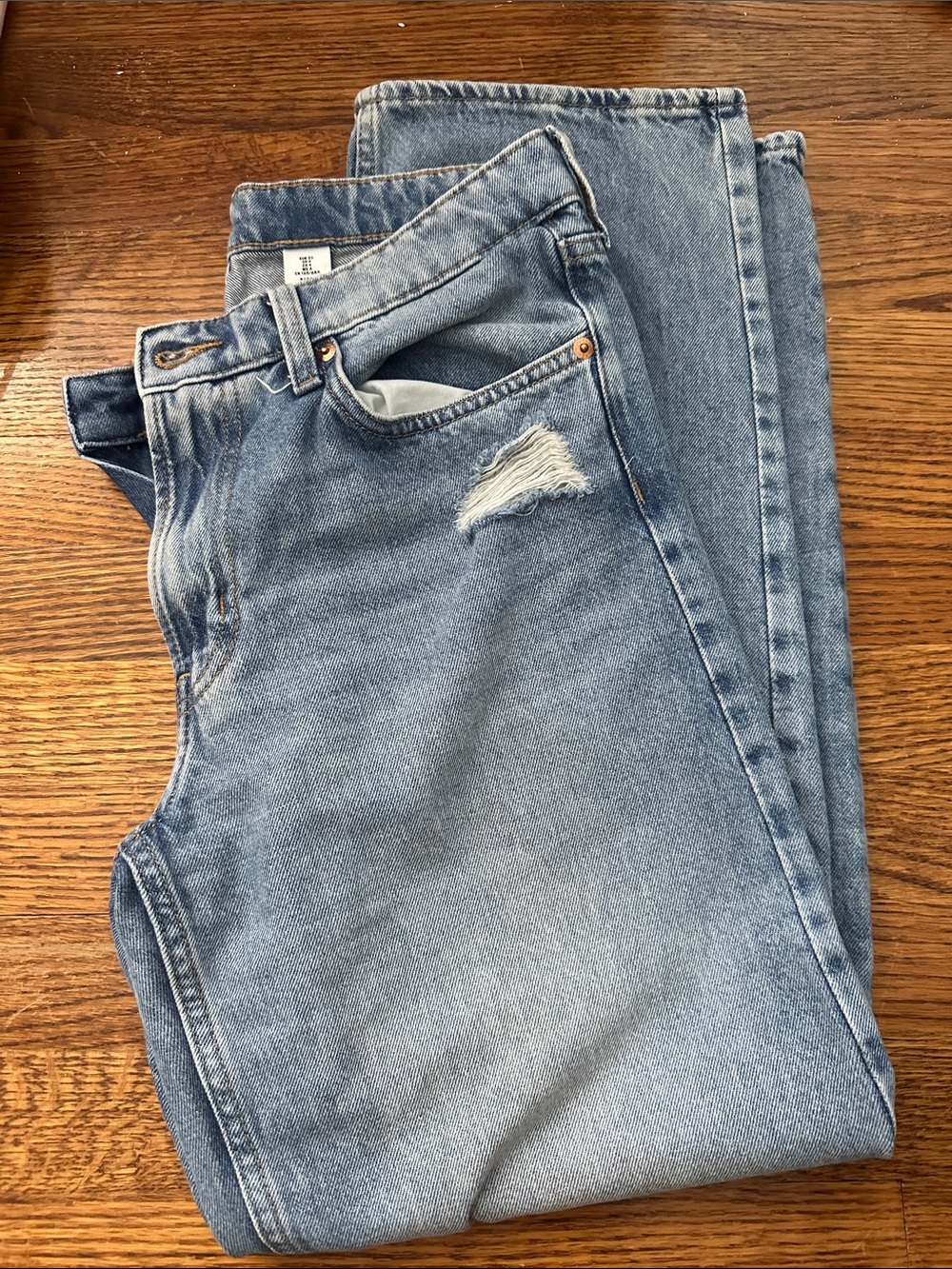 H&M Light Blue Boyfriend Jeans with Distressed Detail